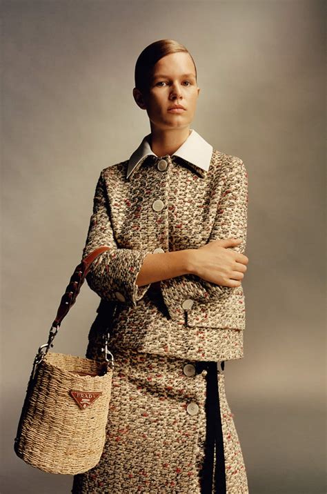 prada clothing